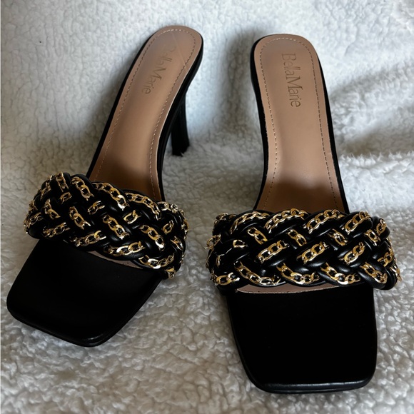 Bellini Black Heels with Gold Chain Detail - Picture 4 of 5